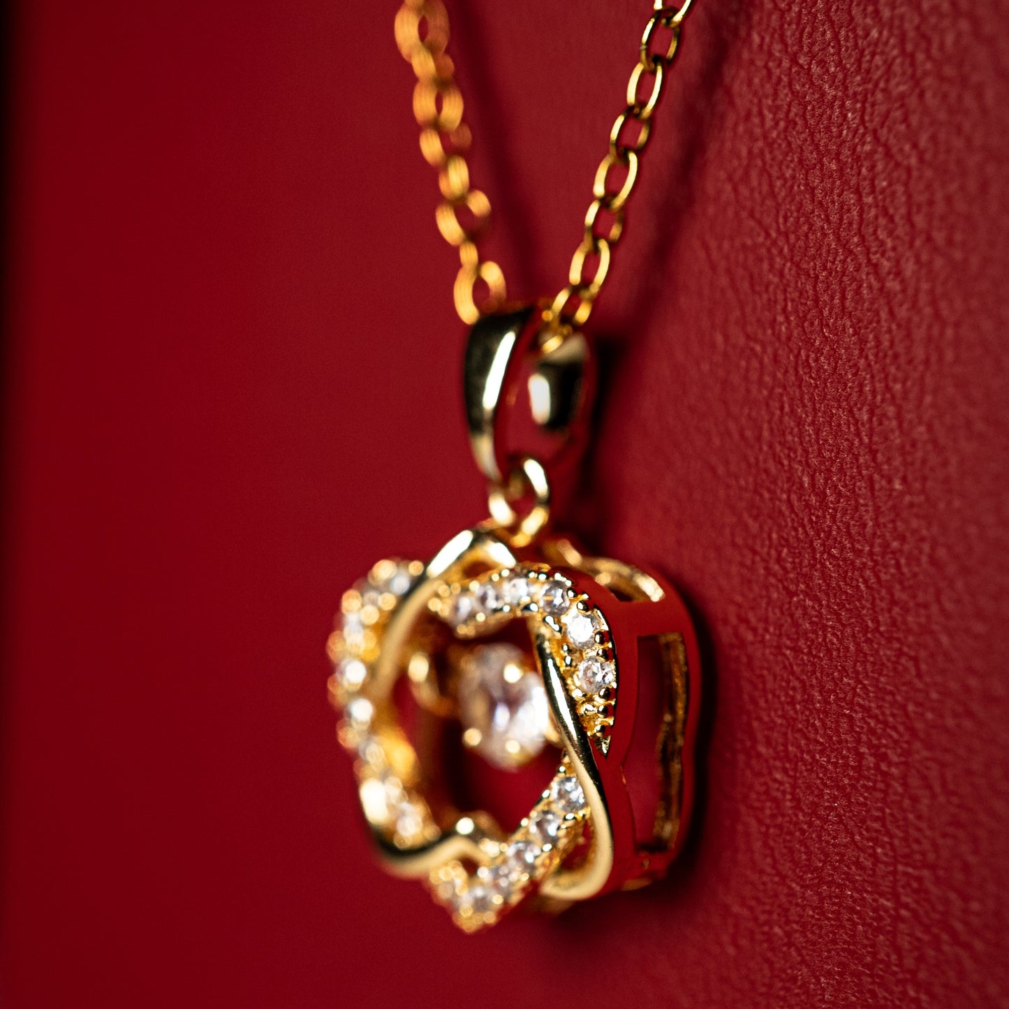 Feine Goldkette mit Herzanhänger von Loraventi – Presale Edition